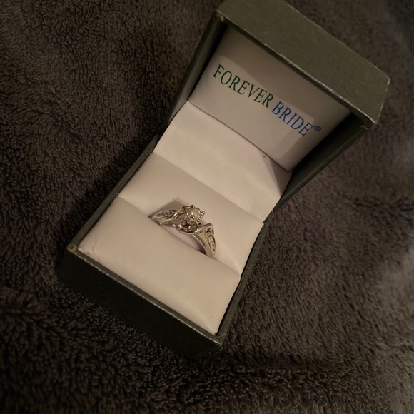 Ring - Picture 4 of 5